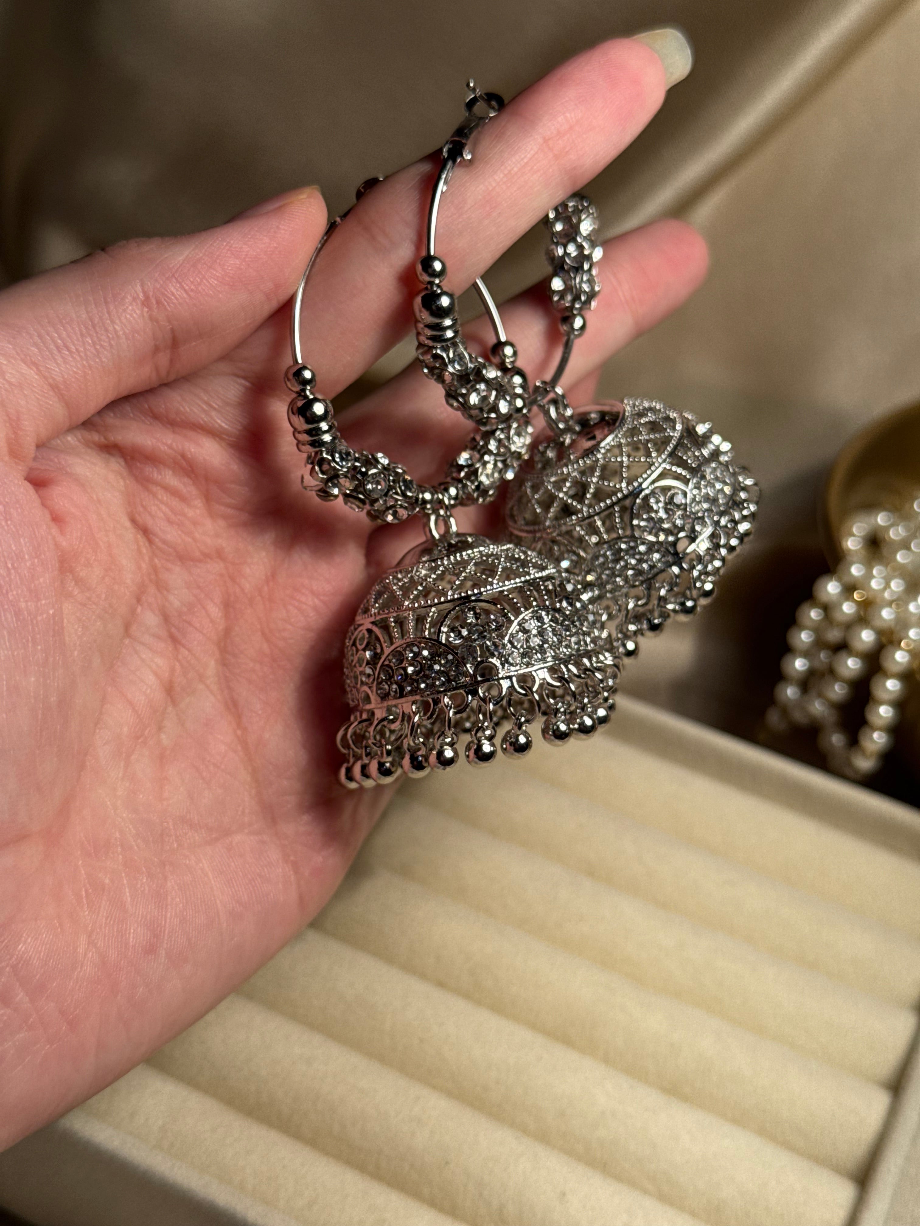 Bano Bali - silver with white beads 0.2