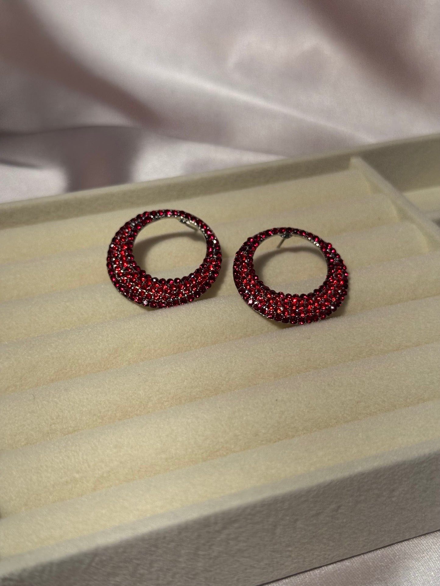 Red hoops- rozana