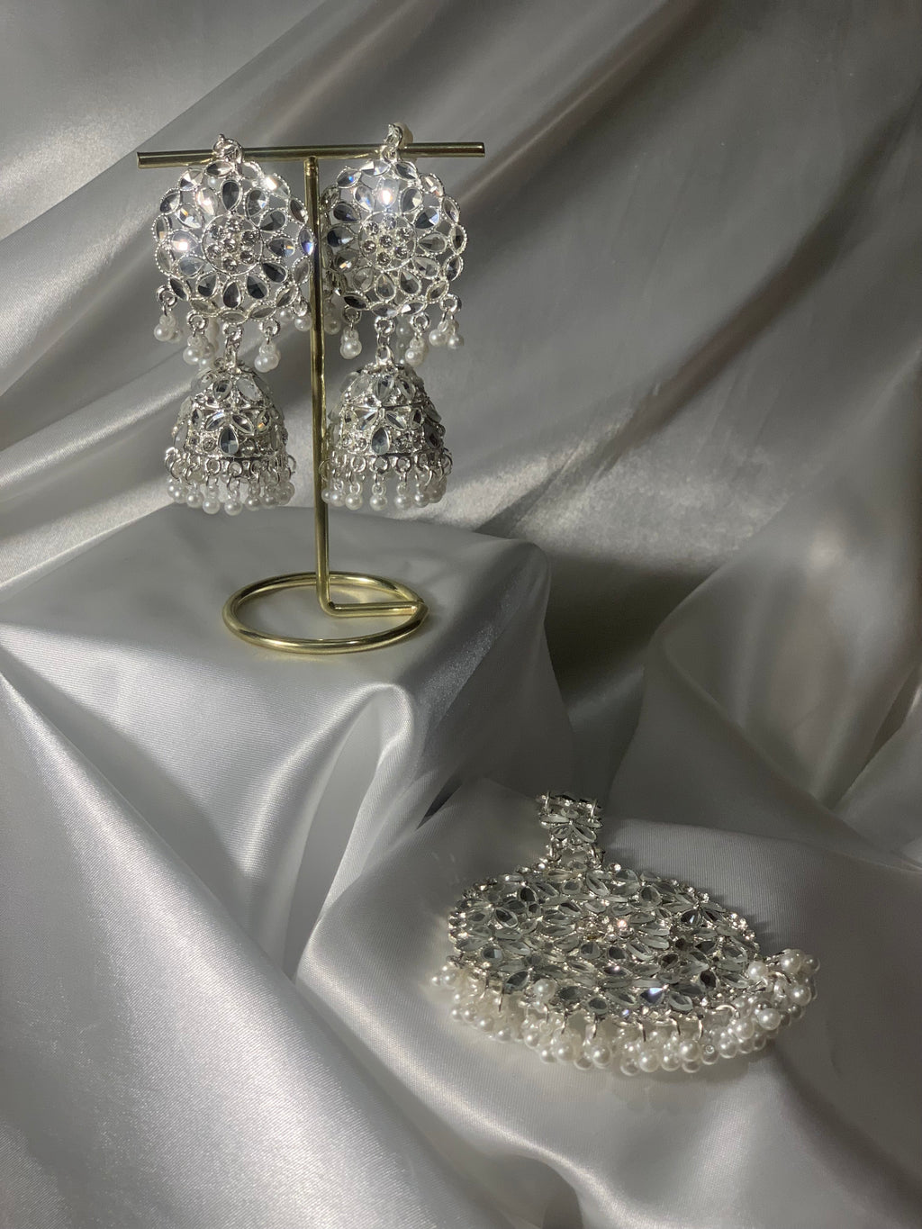 Kundan set Silver ( bindiya and Jhumky)