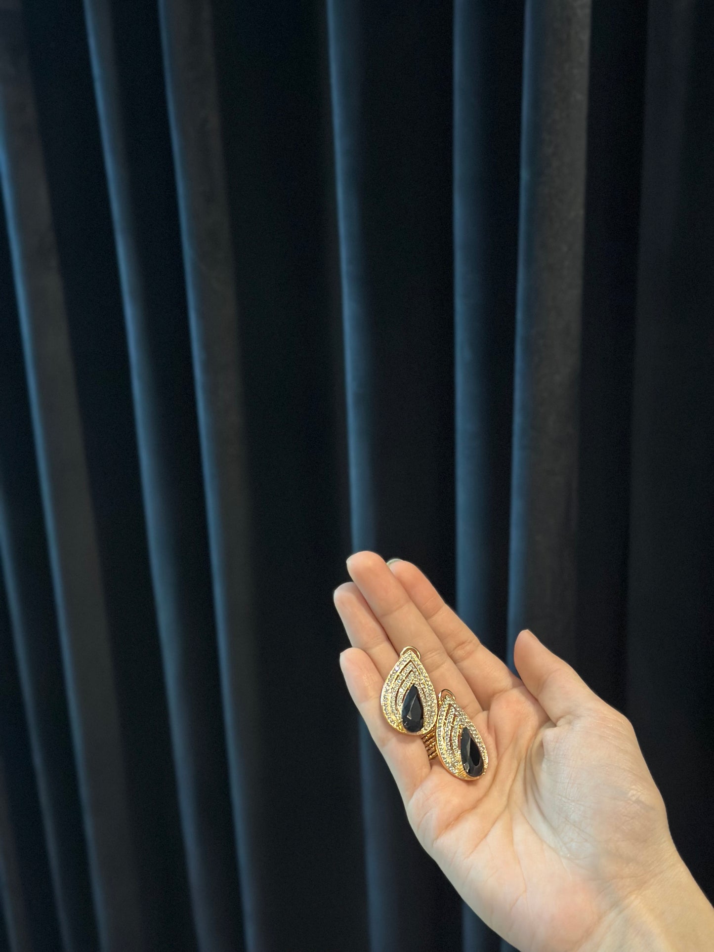 Droplet black stone- eid collection