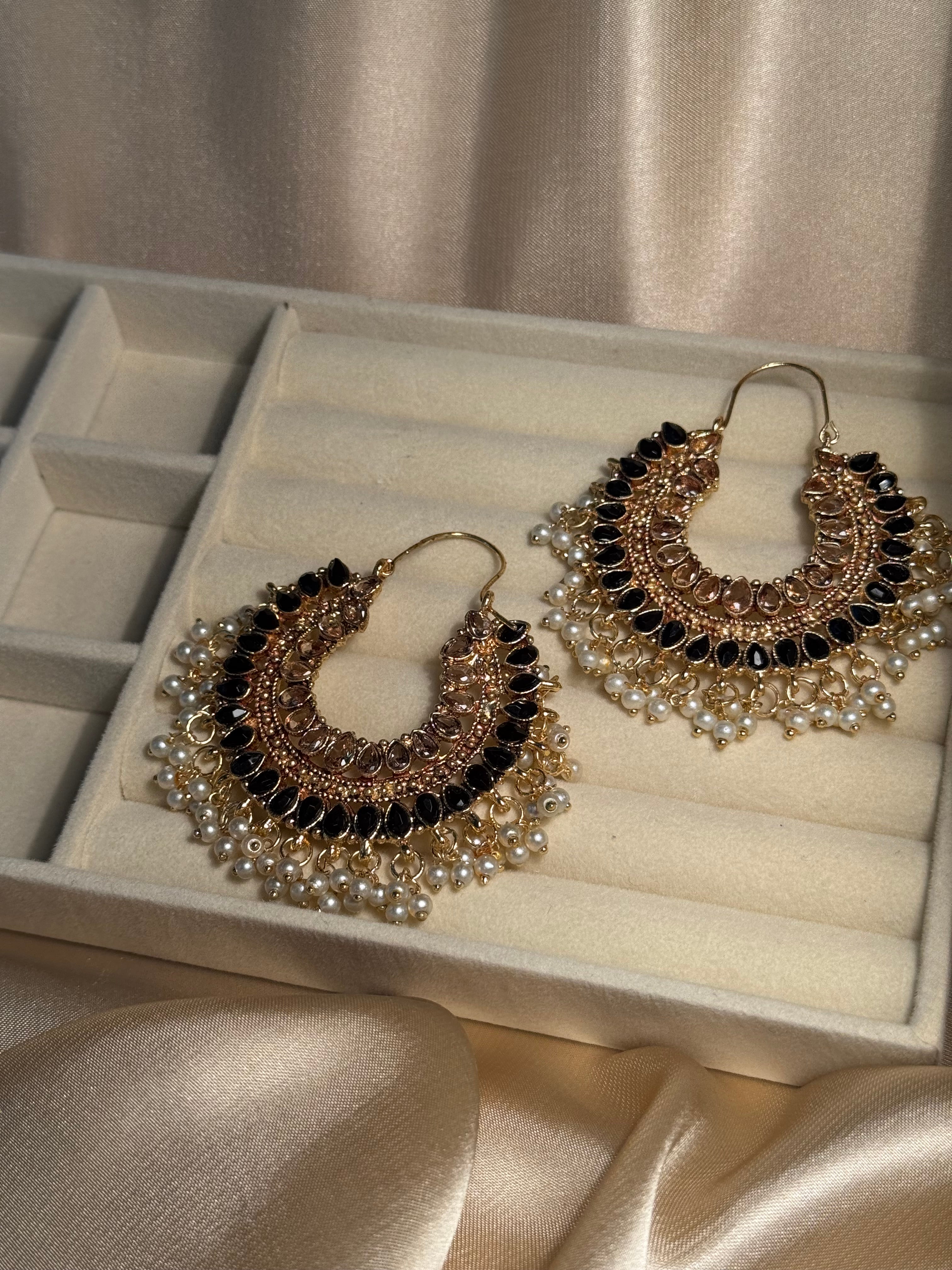 Mahrani earrings- black