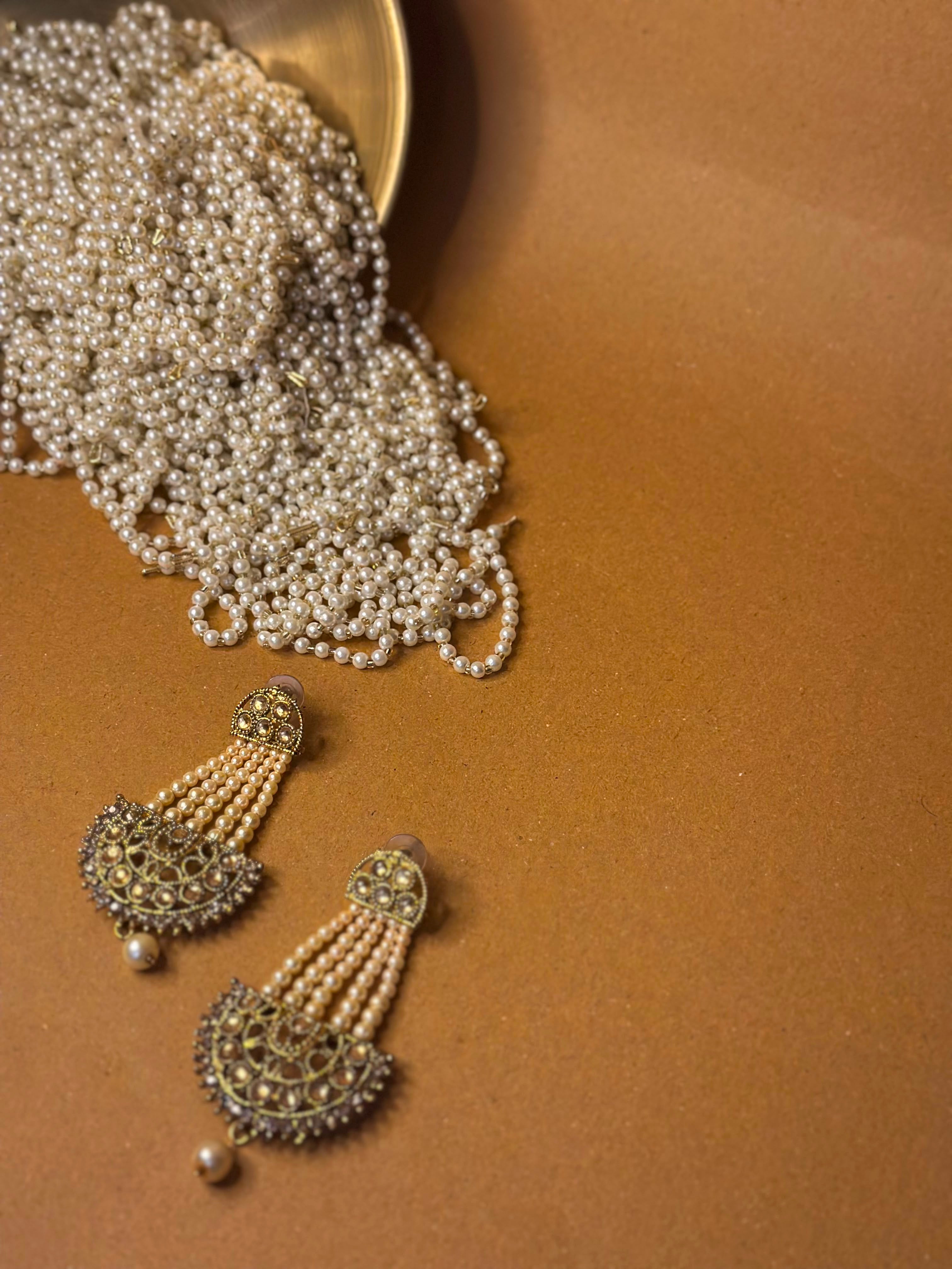 Jhoom - NAZ colection - antique and beige