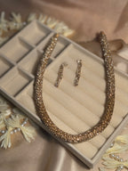 Glimmer neckpiece with earrings - copper