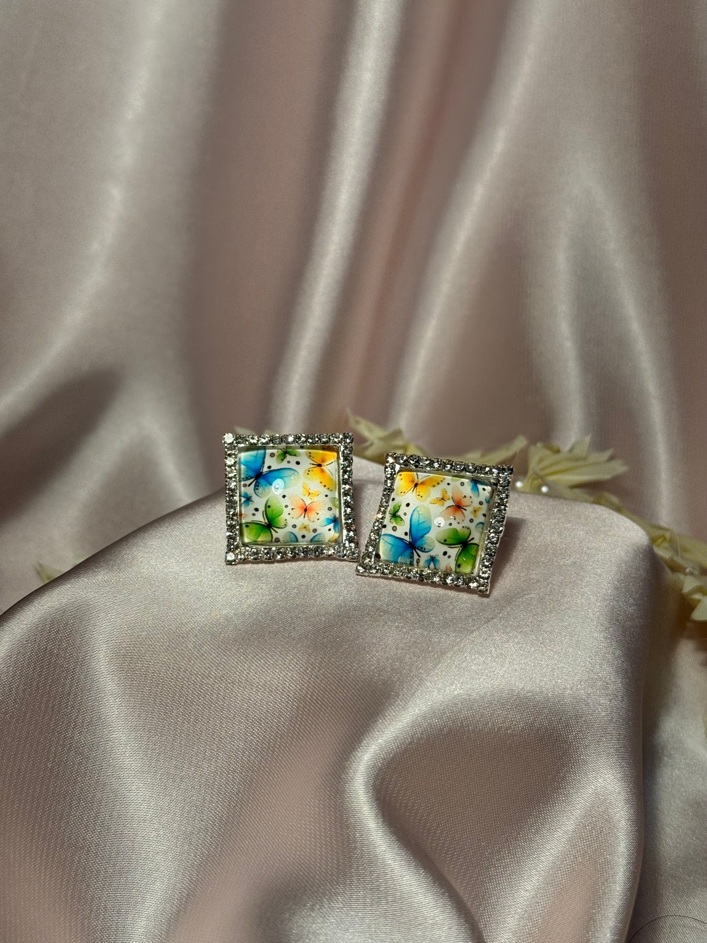 Printed summer breeze square earrings-butterfly