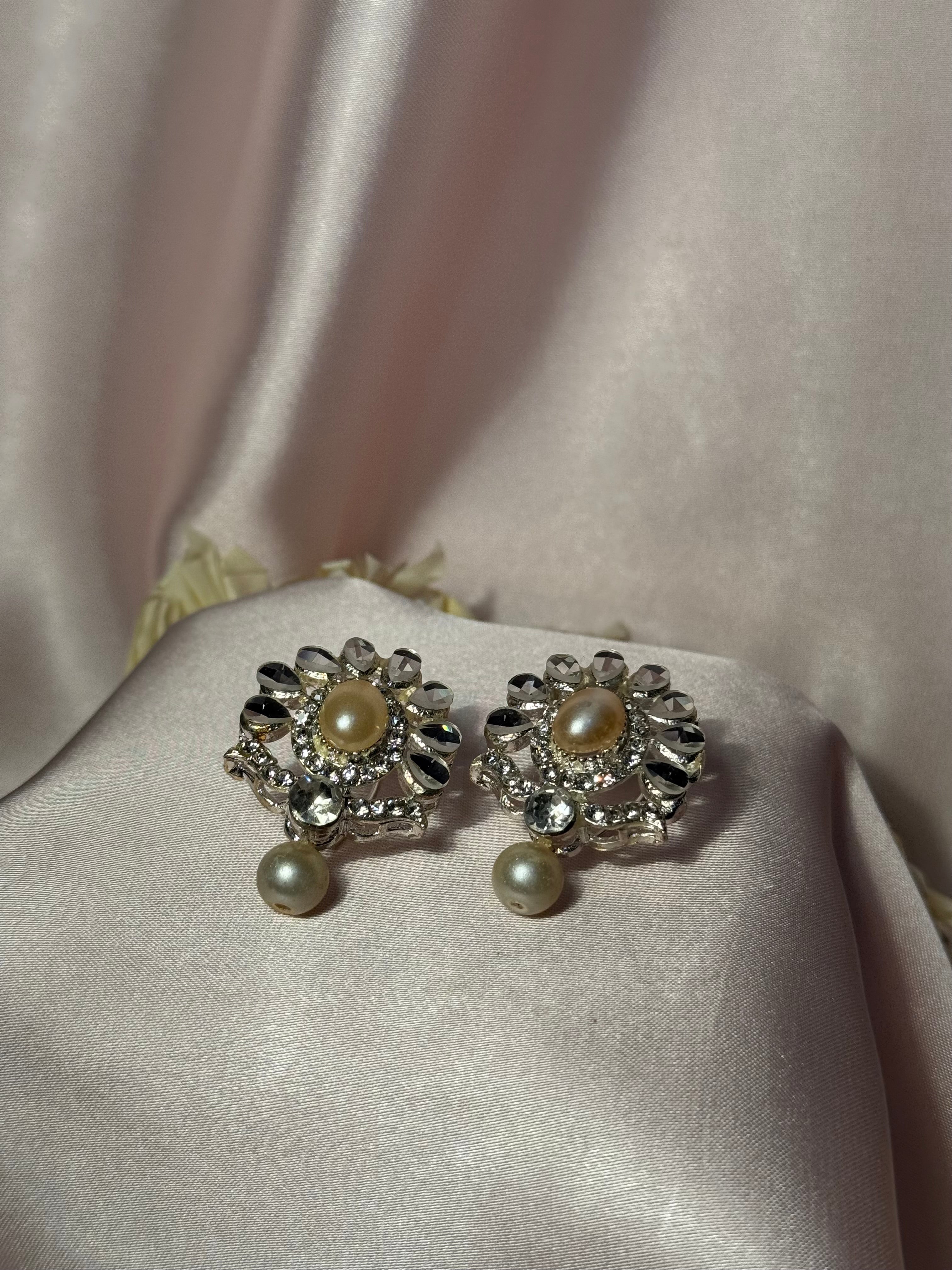 Mehrani earrings - silver - rozana collection