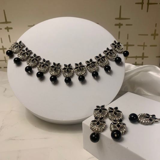 Nourah Set - Black and Silver