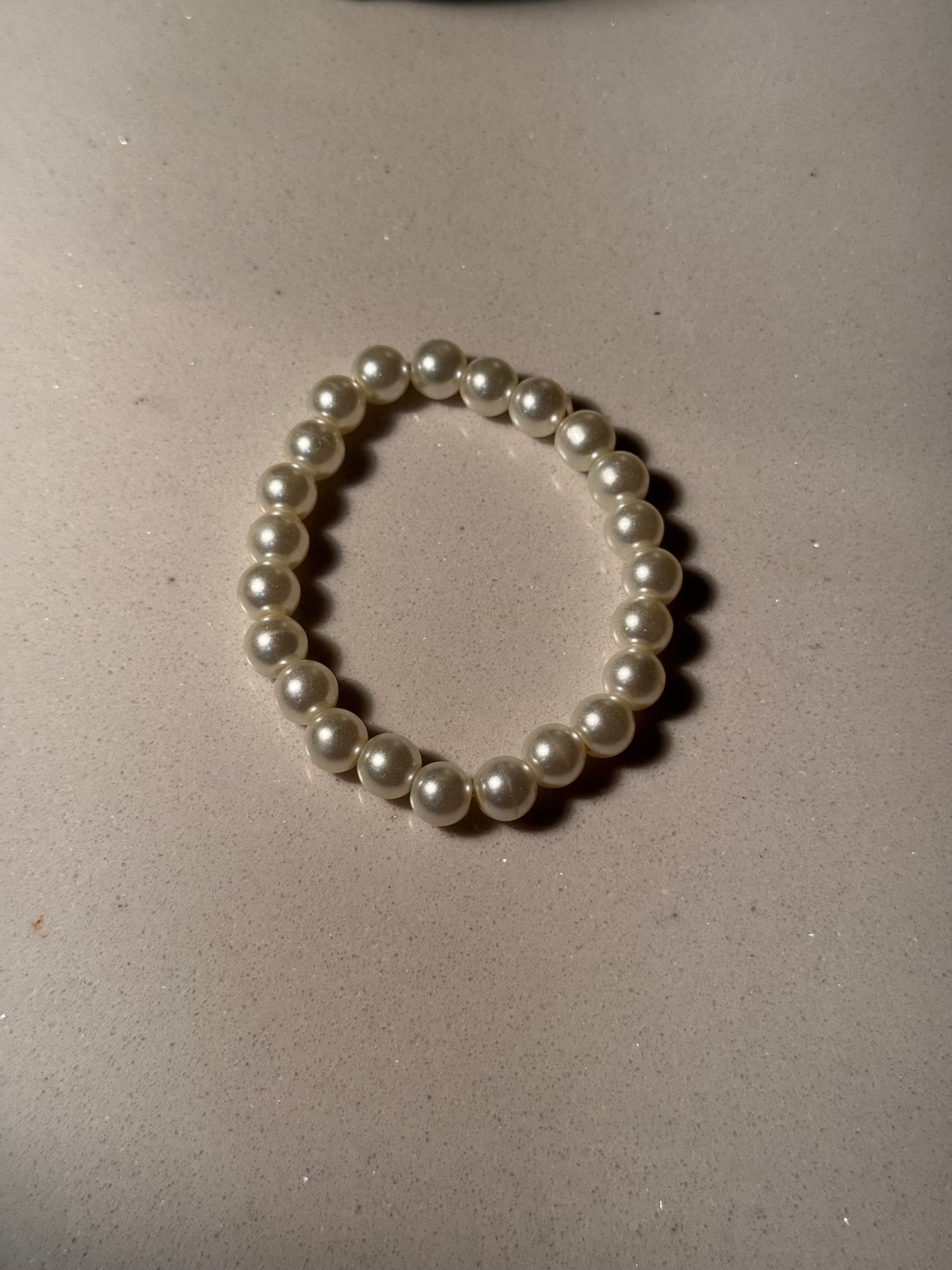 White Pearl bracelet