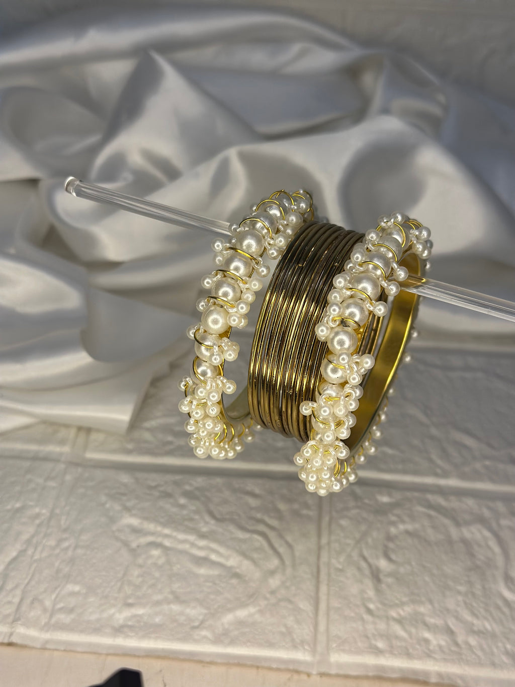 metal bangles and gajra karray bundle