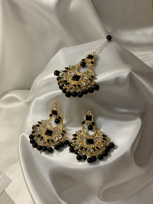 Earring and bindiya set - Black