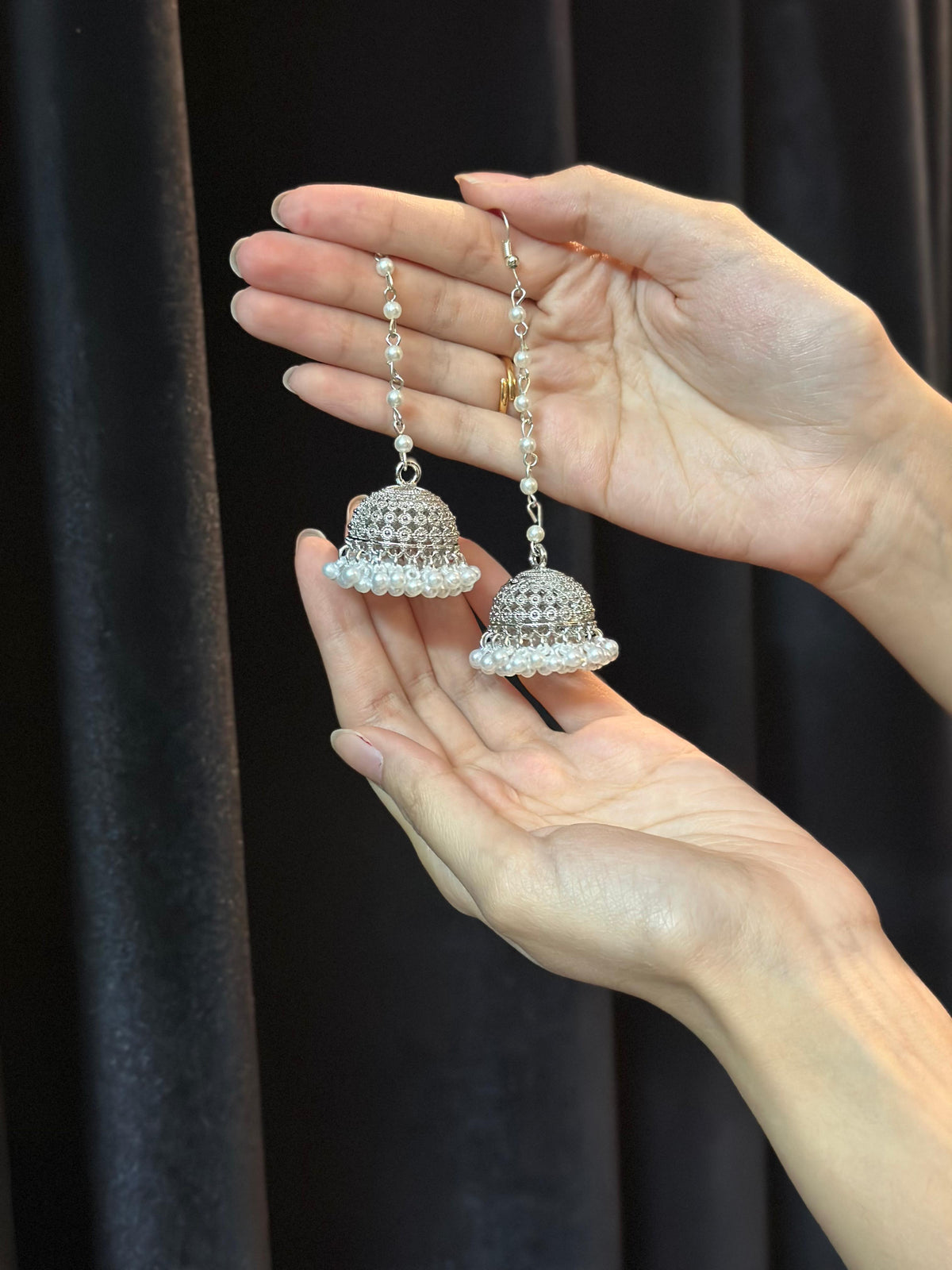 Aik lambi lari walay jhumkay with safaid moti-silver eid collection