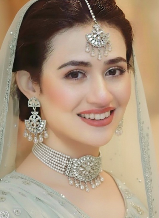 Aliza Choker set (Silver and white)