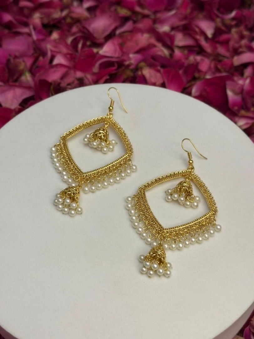 Dania gold collection
