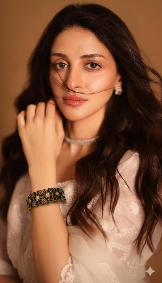 mahenur karra bracelet - Black