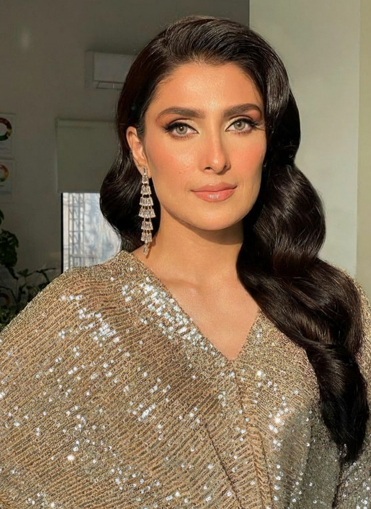 Aiza Earrings-gold(Mahnoorbano)
