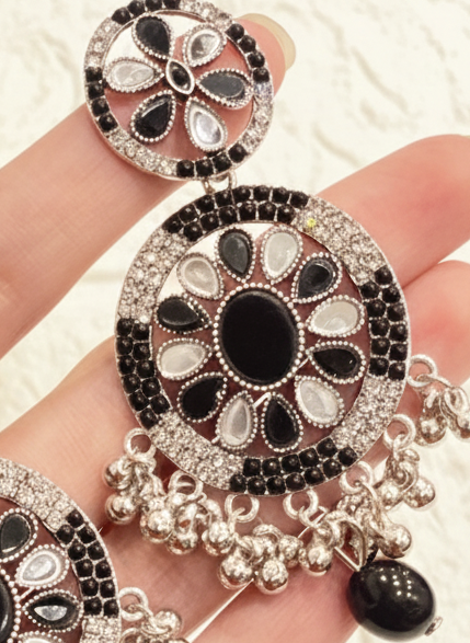 Fatima earring black and silver(Sheharbano)