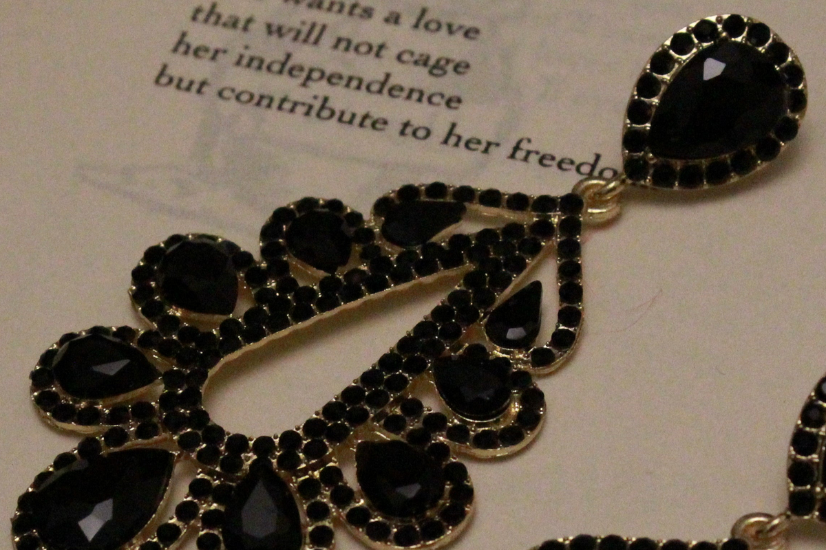 Sparkling Floral Droplets -  Black