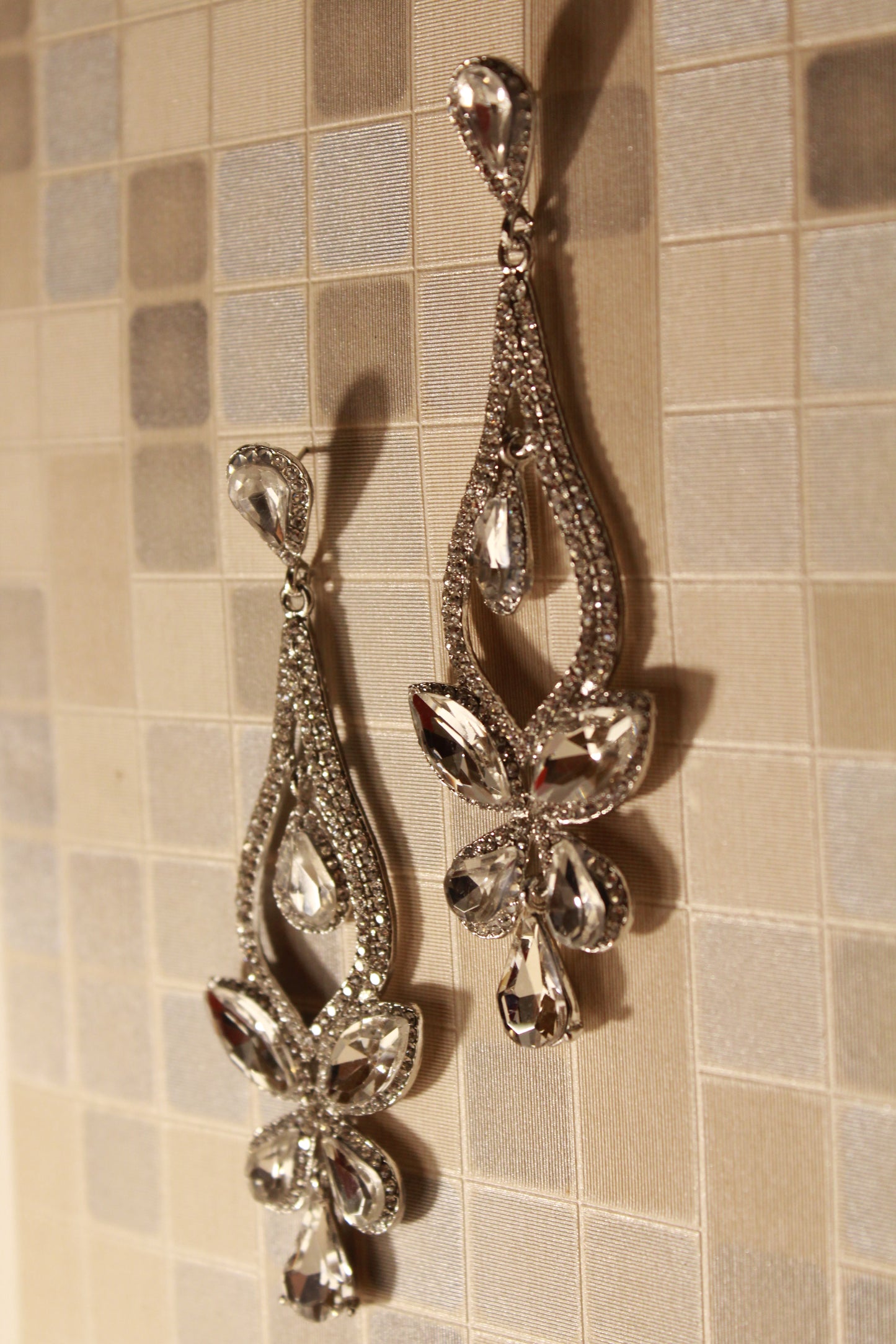 ES- 10  Sparkling Droplets -  Silver