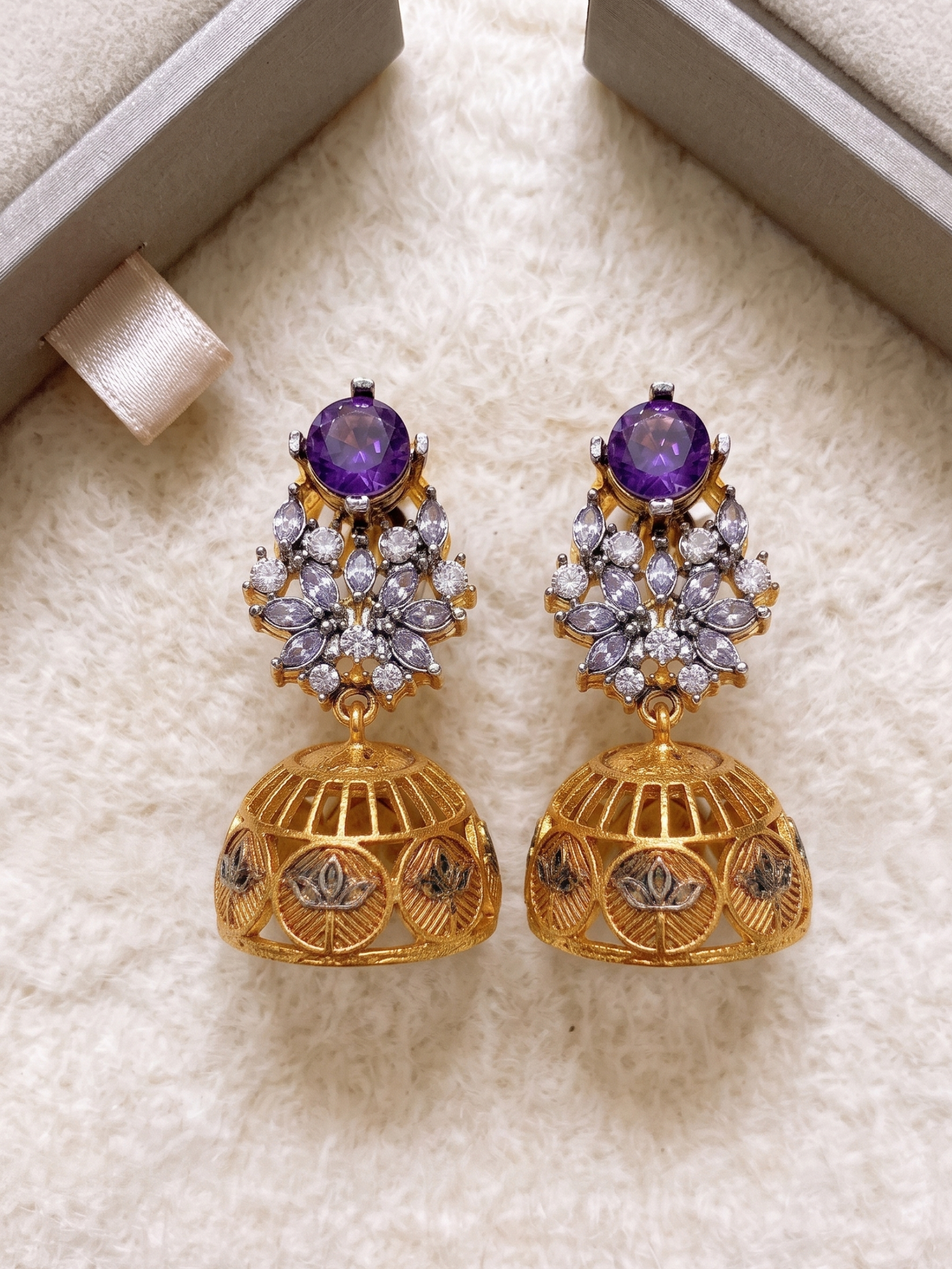 Kamdaani Jhumkay - Purple