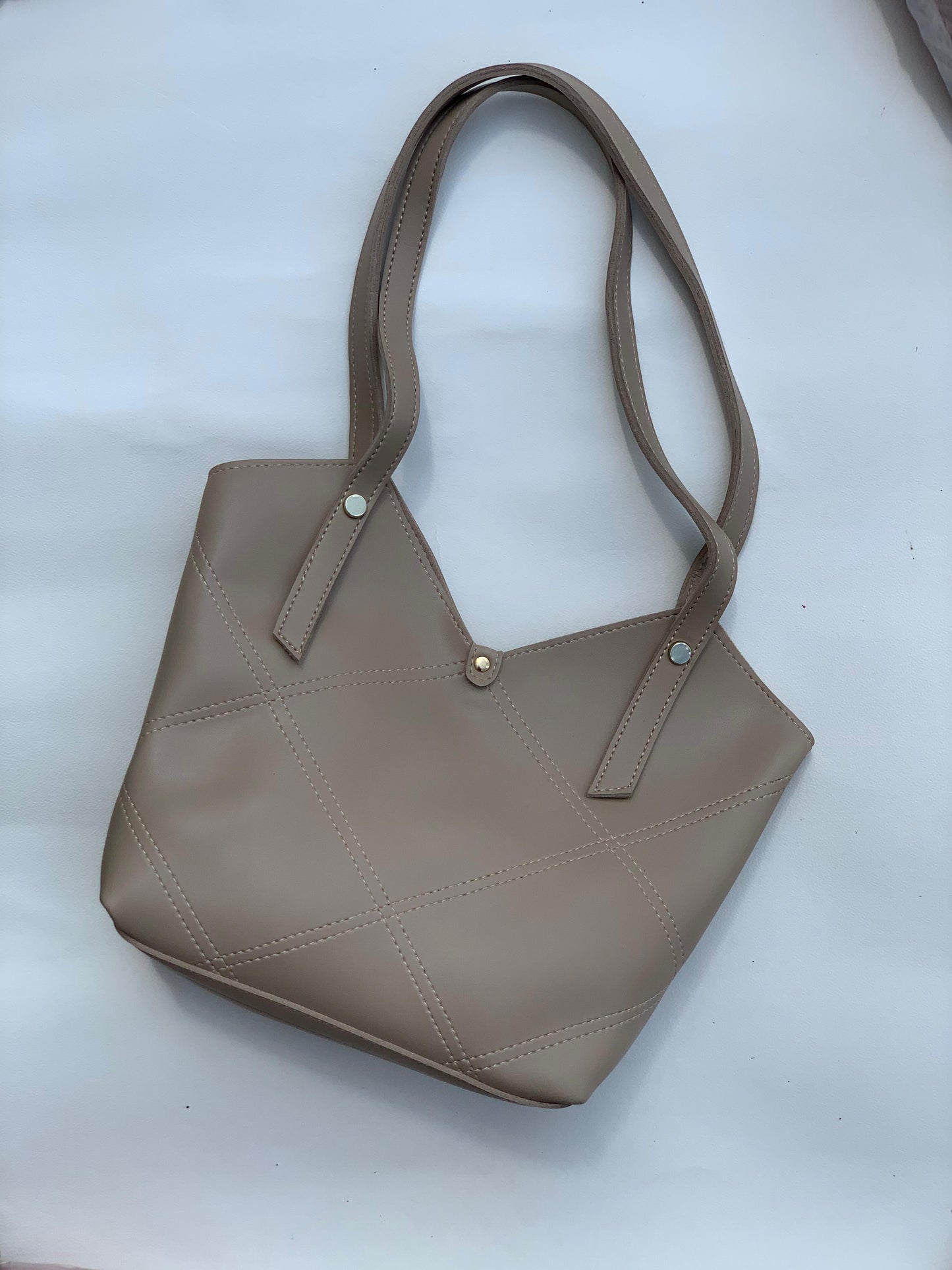 SW-005 Dipped V Bagg - Beige
