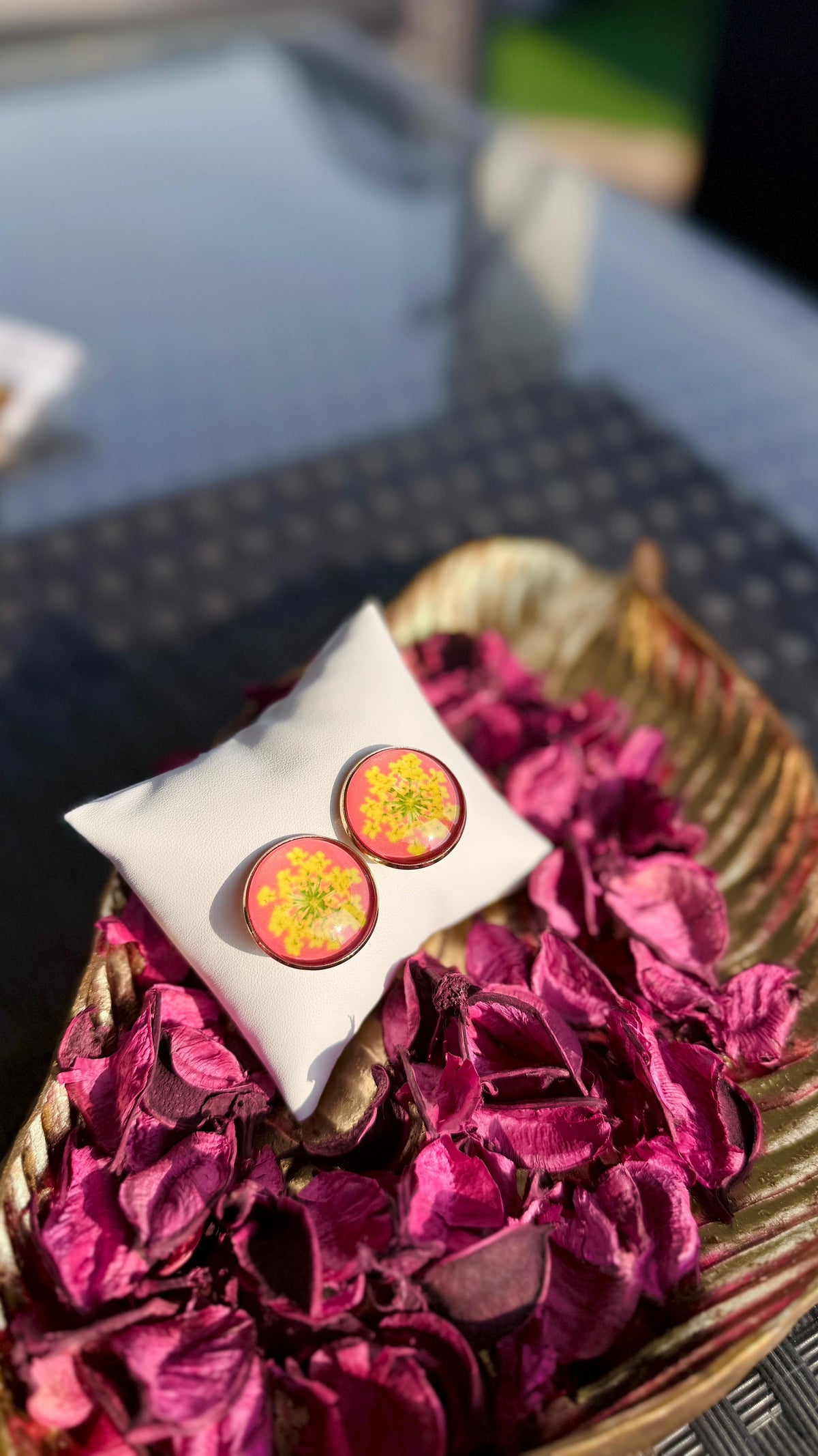 Printed summer breeze round earrings