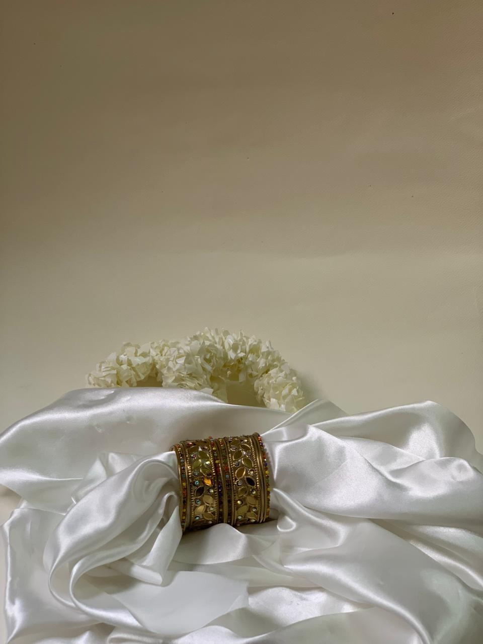 Gold booti karray with gold chooriyan set