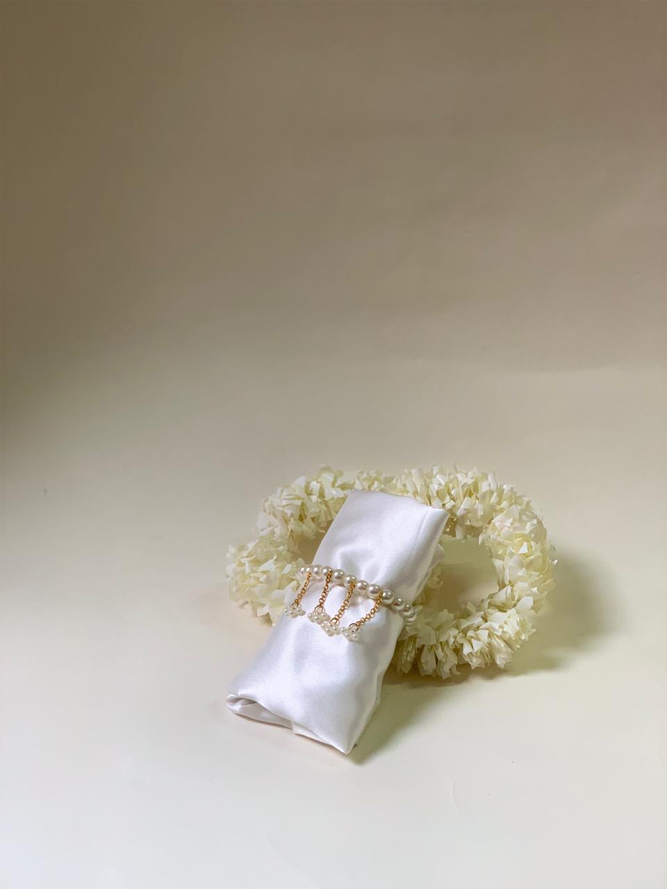Pearl bracelet