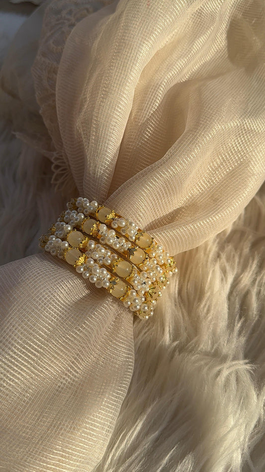 Muskan moti Bangles - White