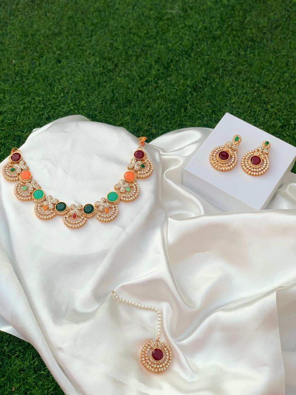 nourah phool bedazzled - Multicolor