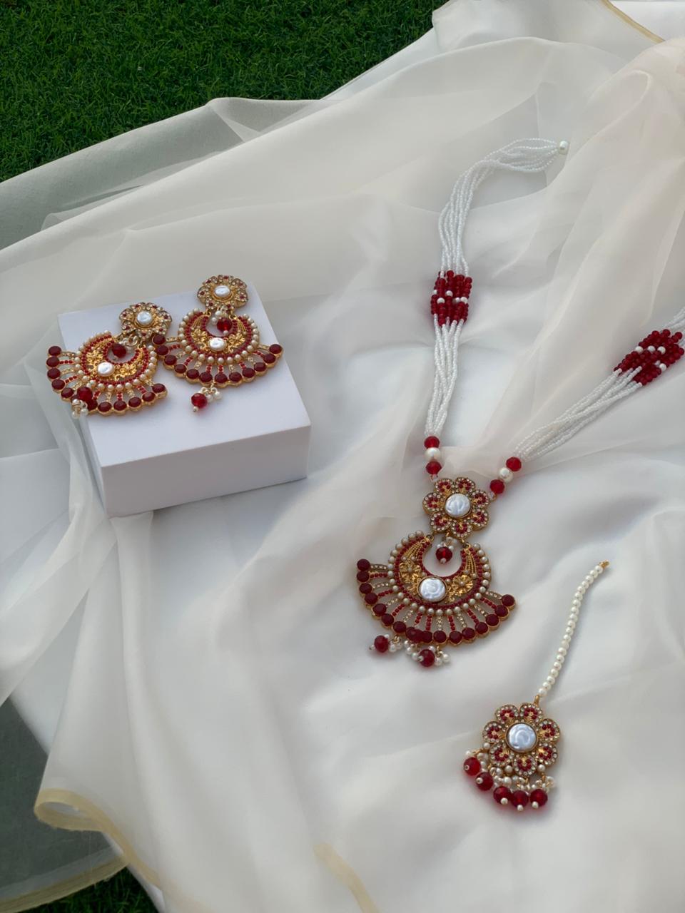 nourah moti har set - Maroon