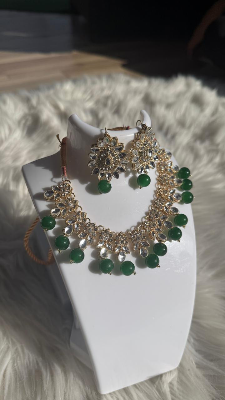 Kundan moti set - Green