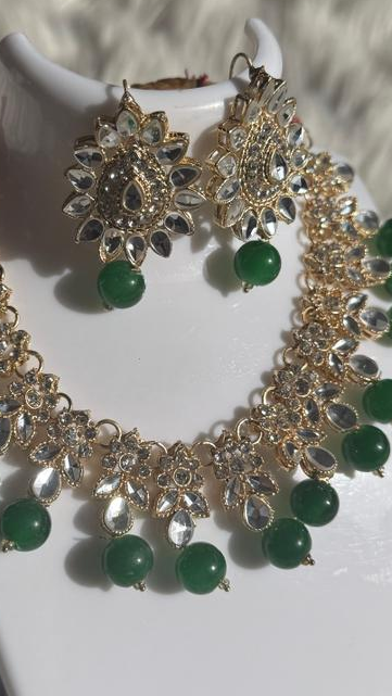 Kundan moti set - Green