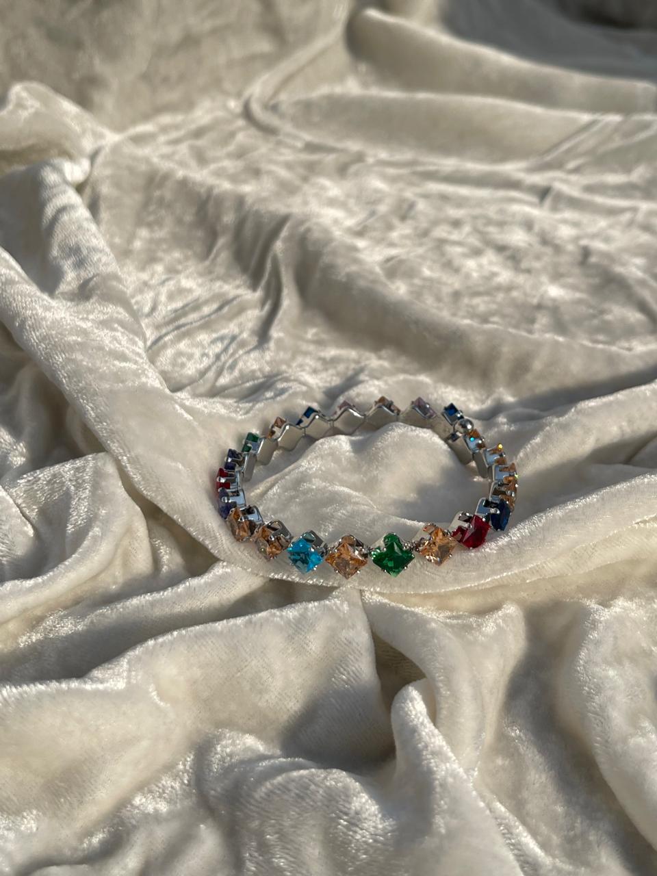 Multicolor bracelet