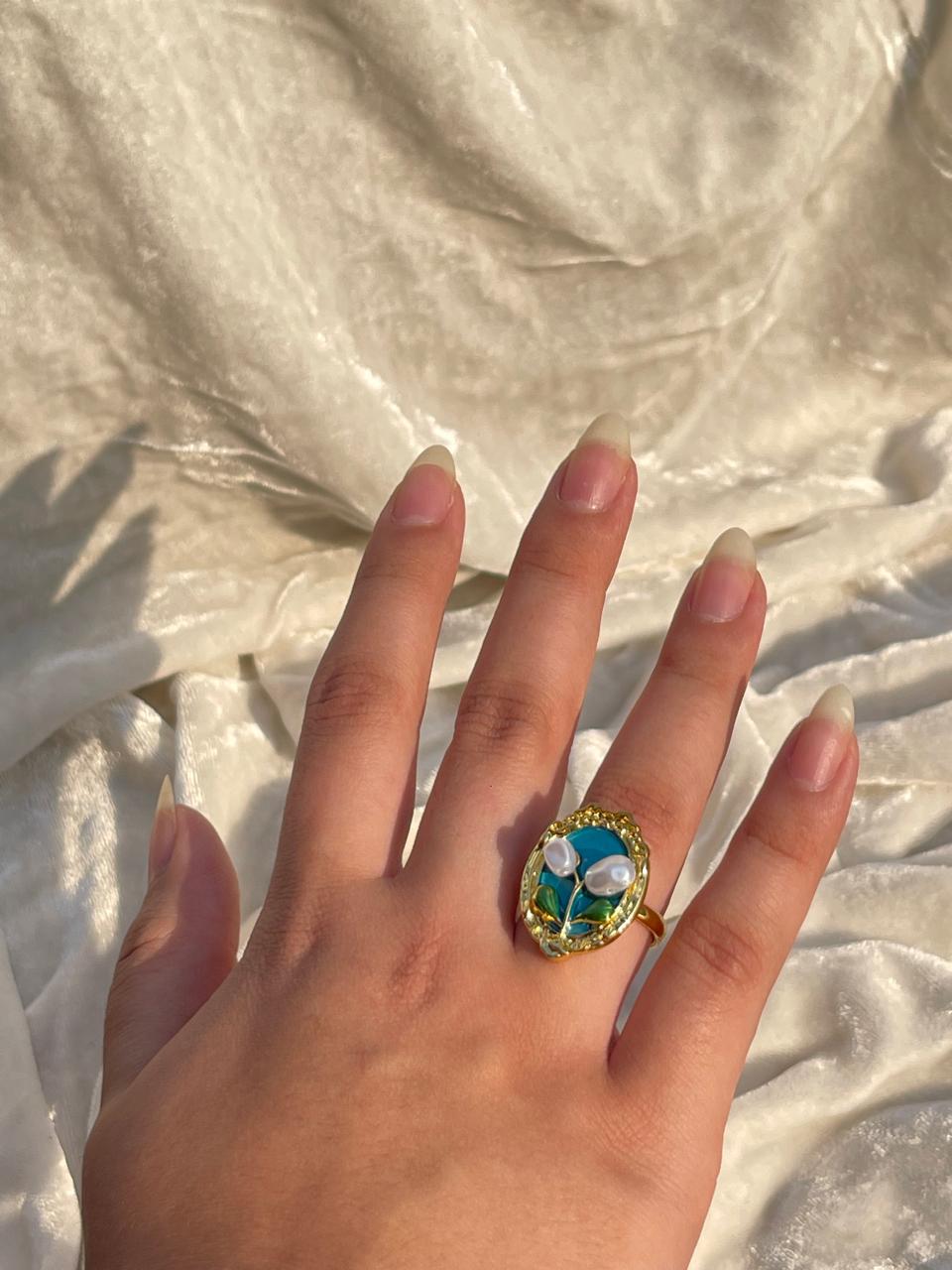 Enamel pearl ring (bead-turquoise)
