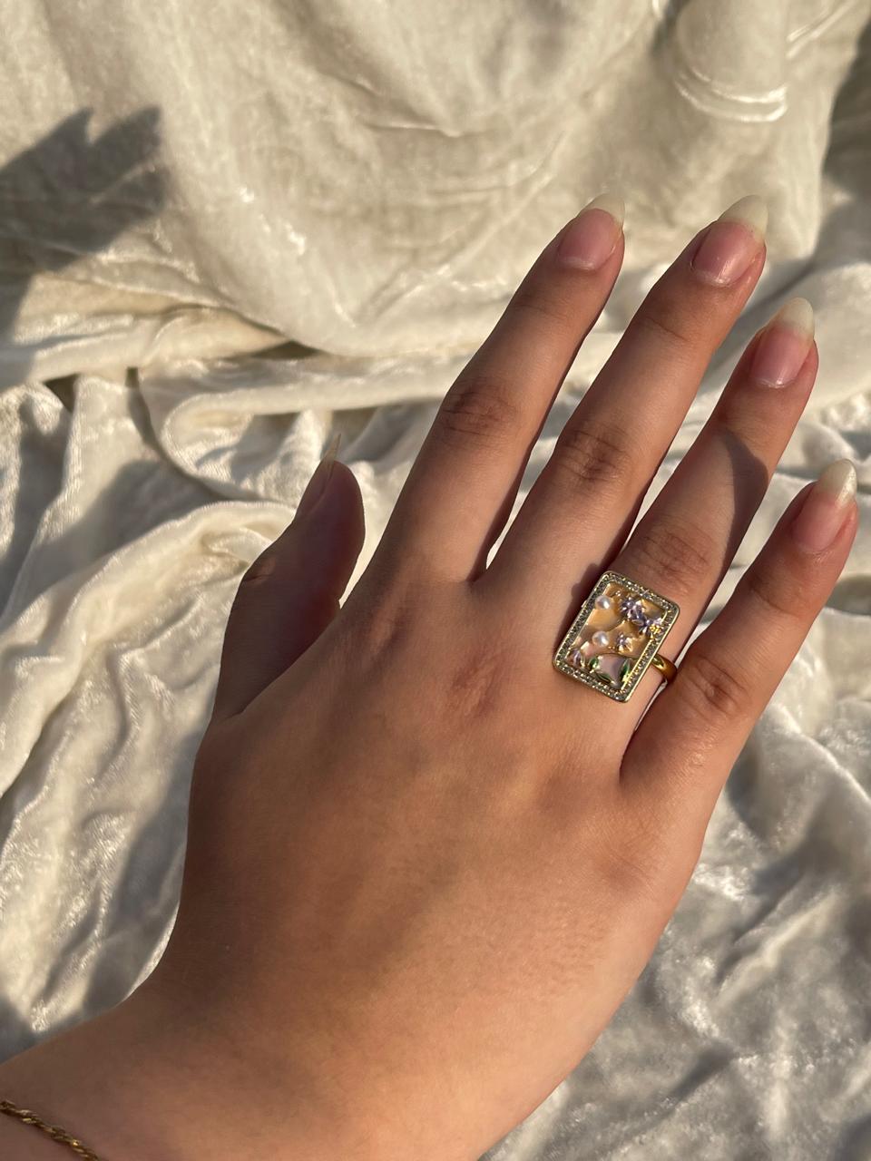 Enamel pearl ring (square-beige)