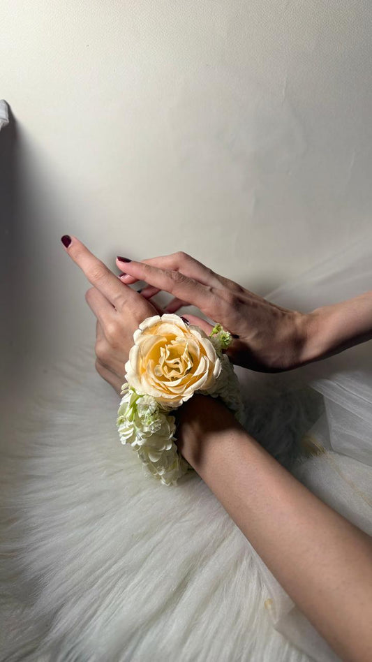 Gajra - Beige Rose  - pair