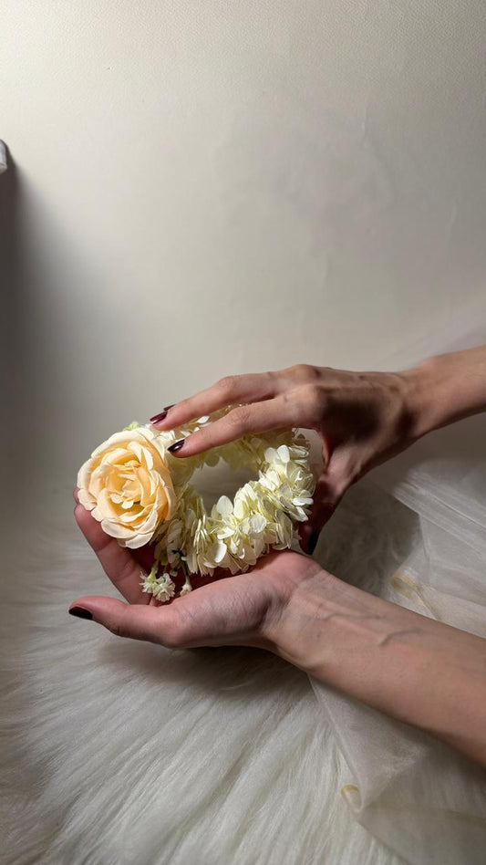 Gajra - Beige Rose  - pair