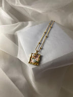 Enamel pearl necklace (Classic Pearl Rose)-beige