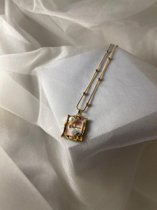 Enamel pearl necklace (Classic Pearl Rose)-beige