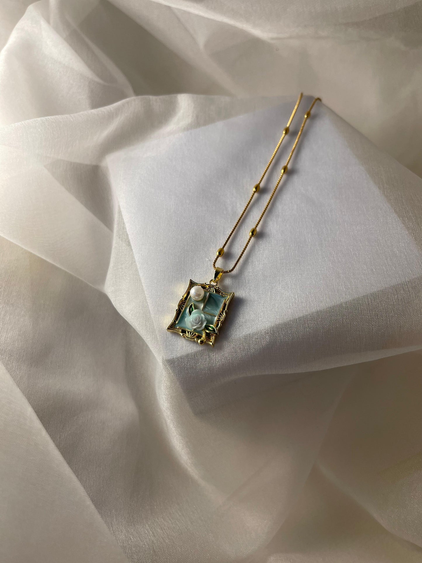 Enamel pearl necklace (Classic Pearl Rose)-turquoises
