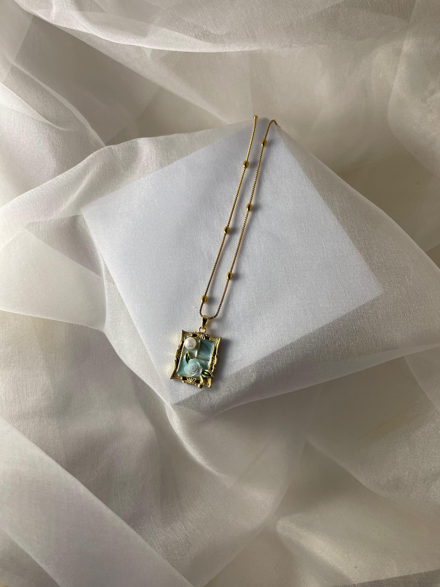 Enamel pearl necklace (Classic Pearl Rose)-turquoises