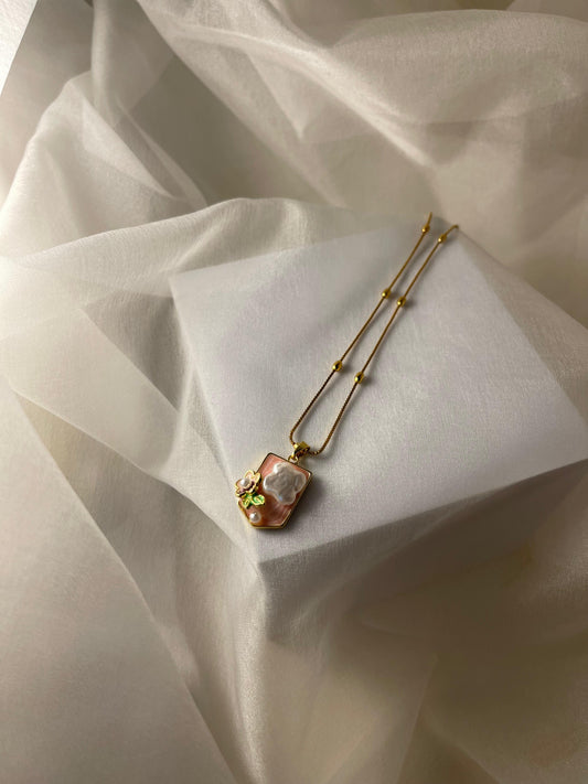Enamel pearl necklace(Bloom Pendant)-peach