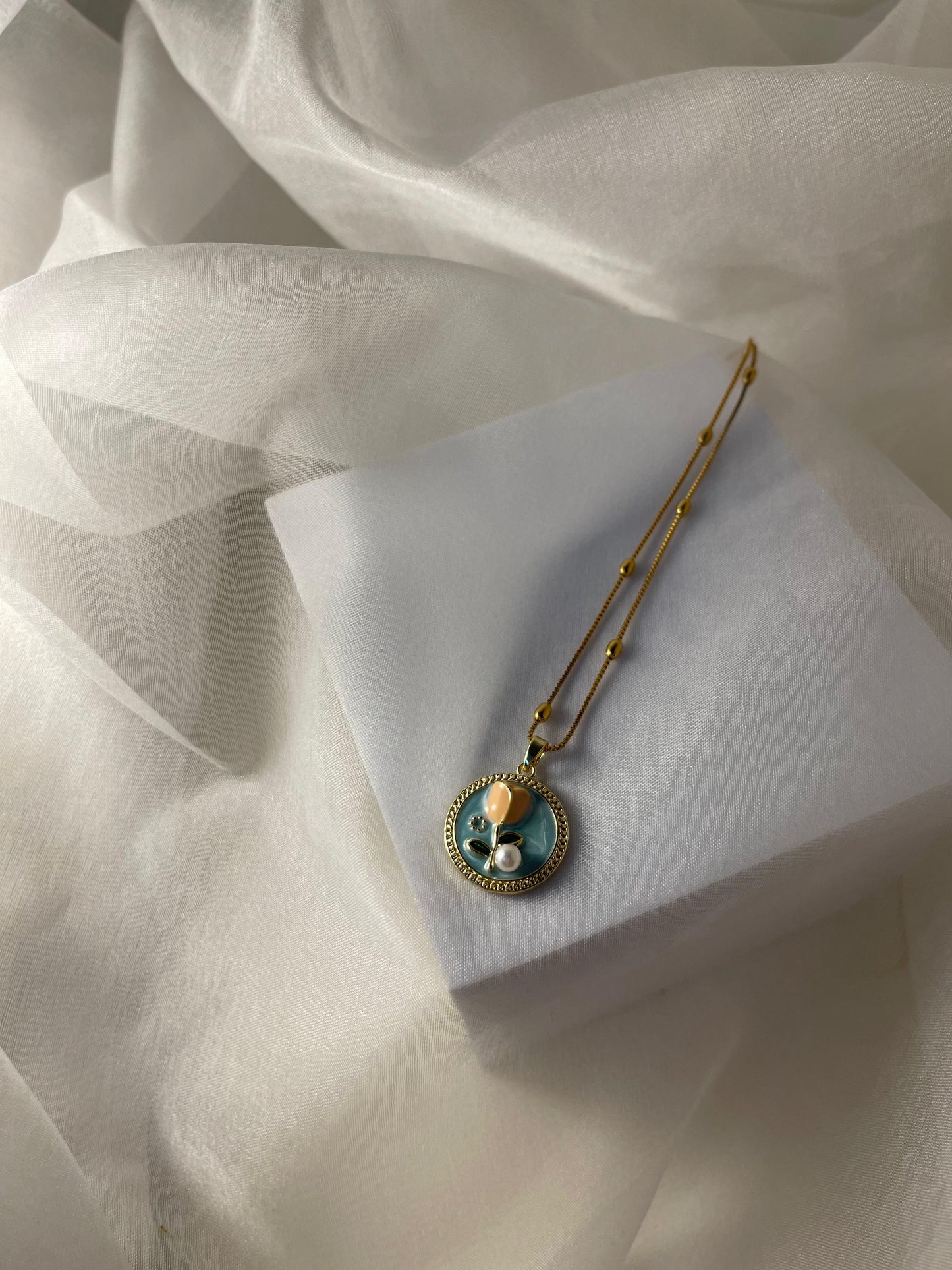 Enamel pearl necklace (Rose-blue)