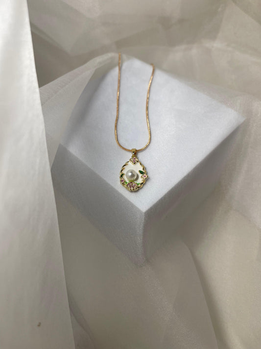 Enamel pearl necklace - White