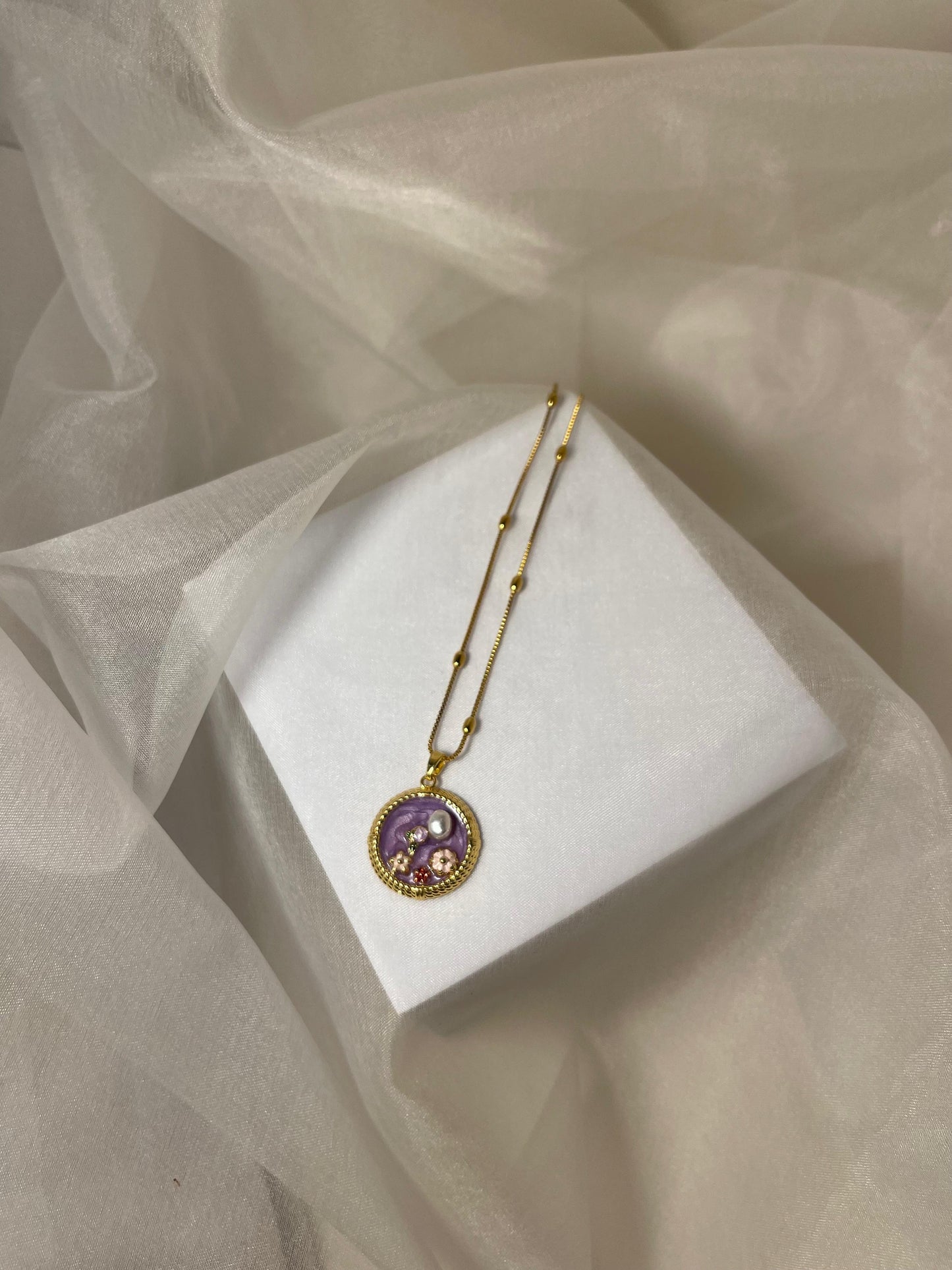 Enamel pearl necklace (Lavender Pearl)
