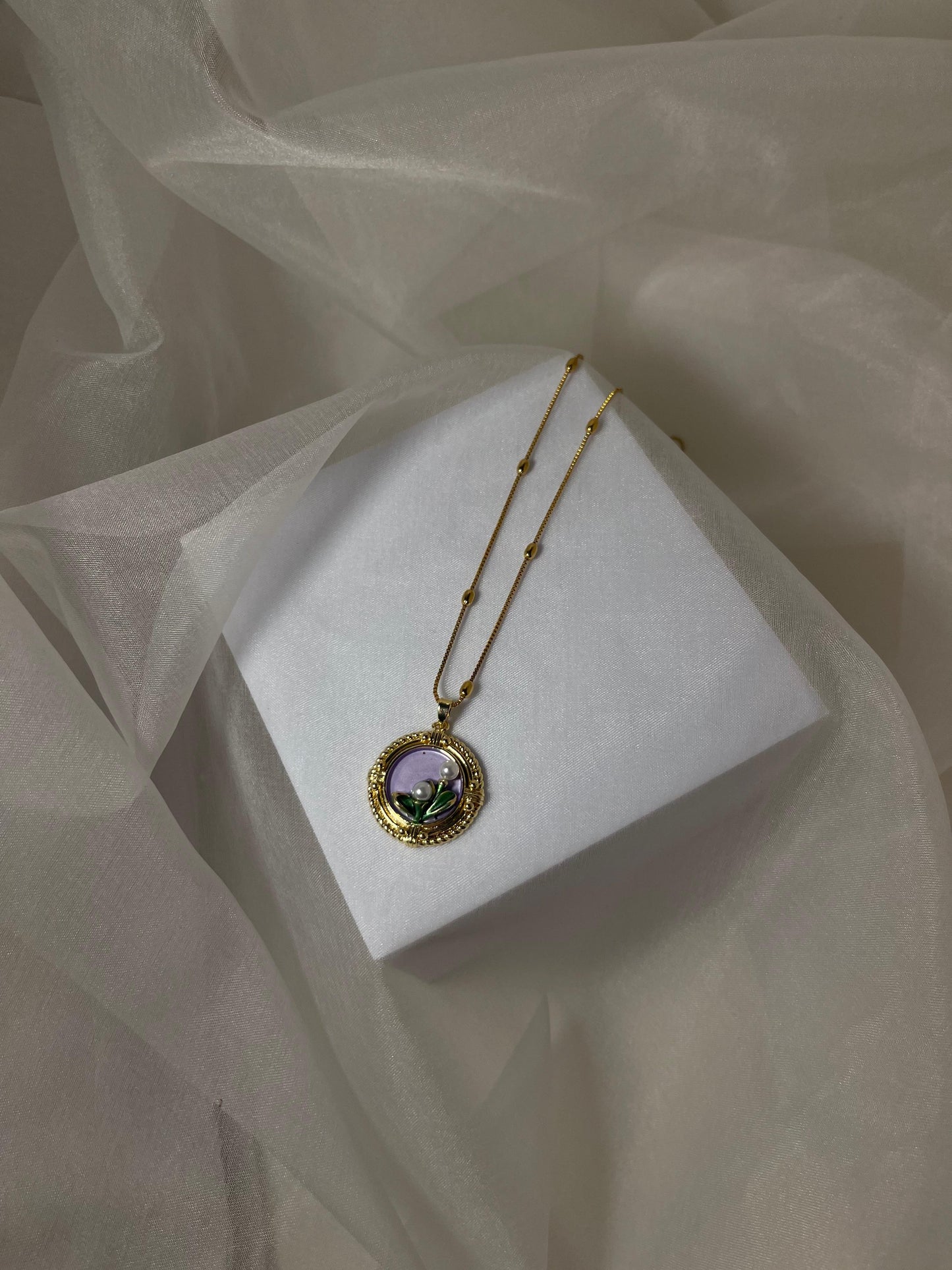 Enamel pearl necklace (Purple- Blush Bloom)