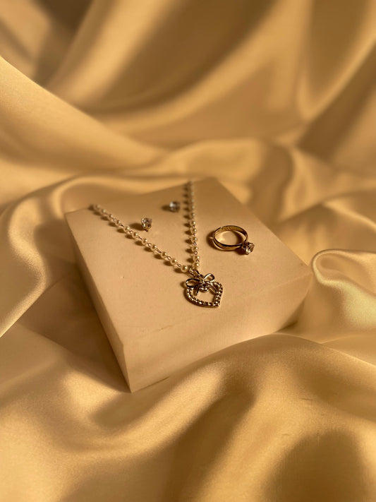 005-Elegant Pendant Set