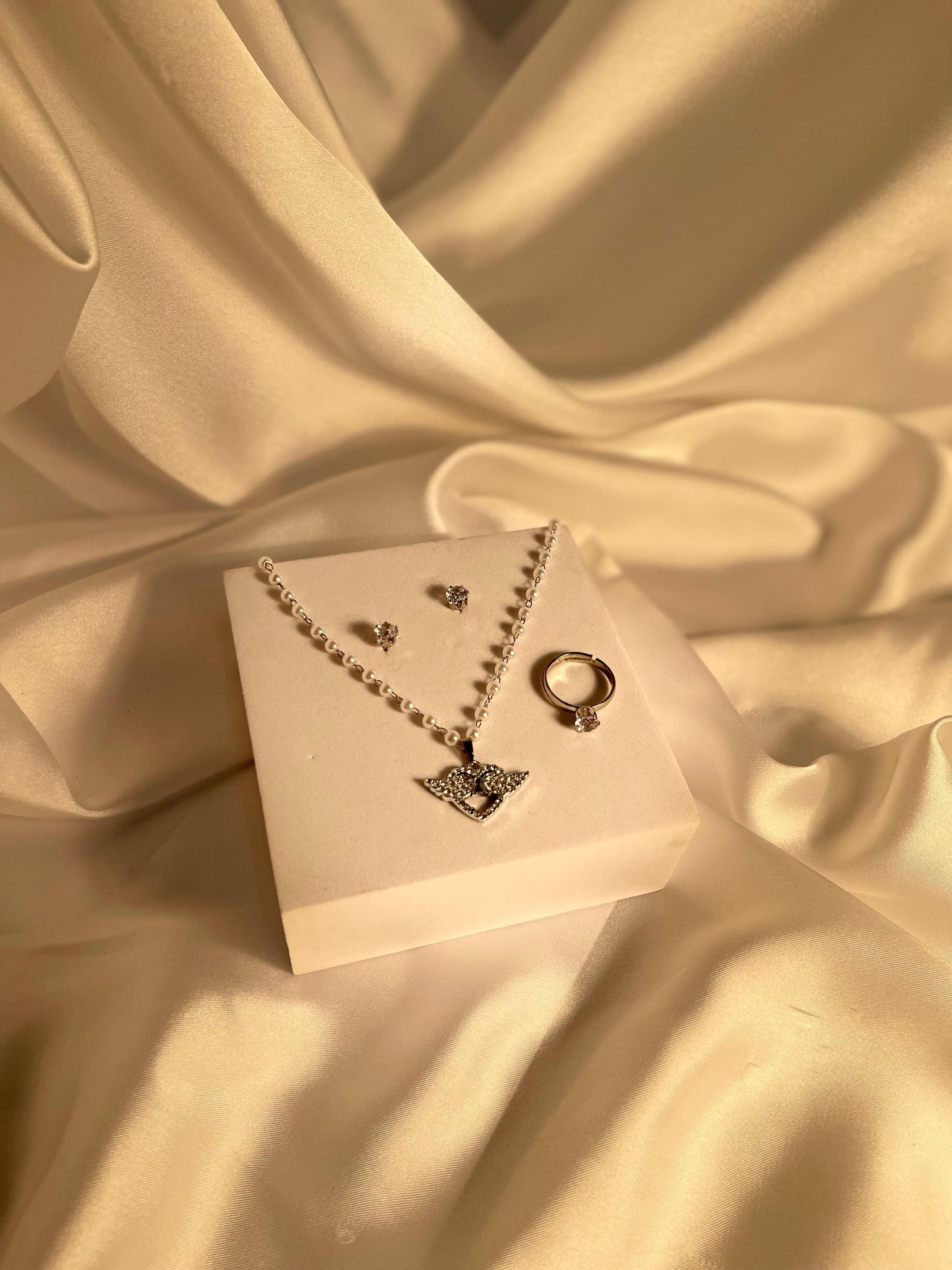 007-Elegant Pendant Set