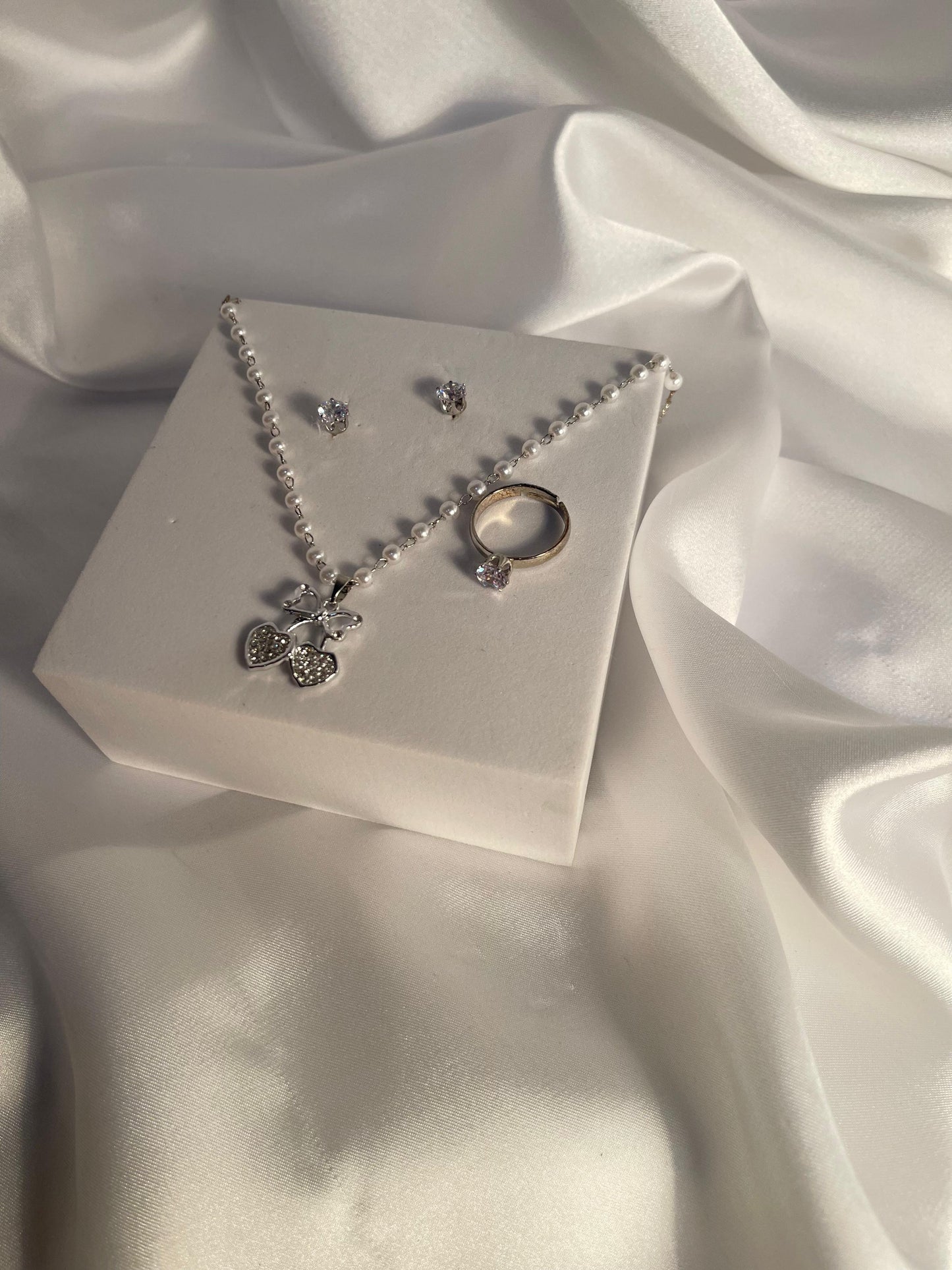 0012-Elegant Pendant Set