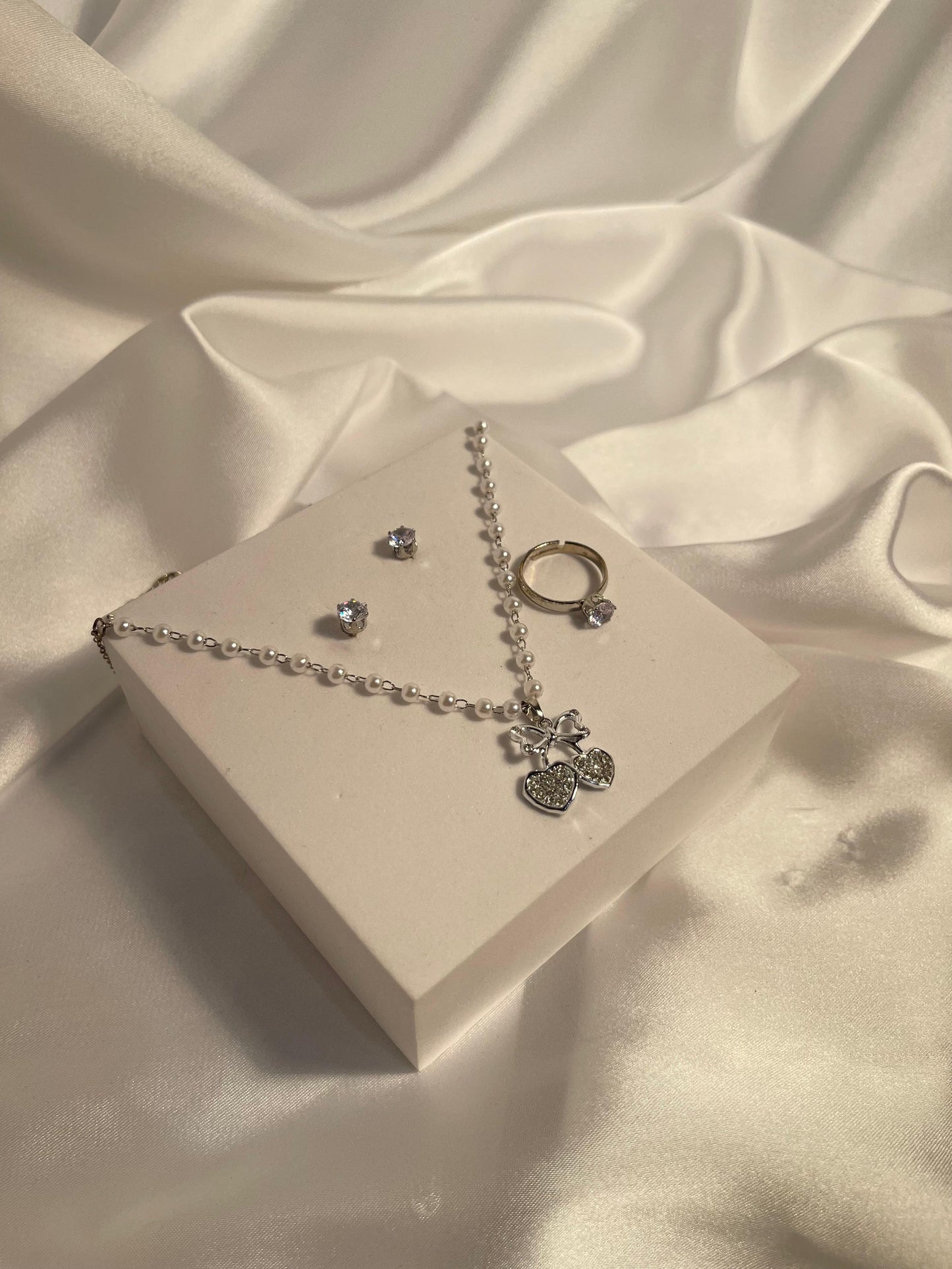 0012-Elegant Pendant Set