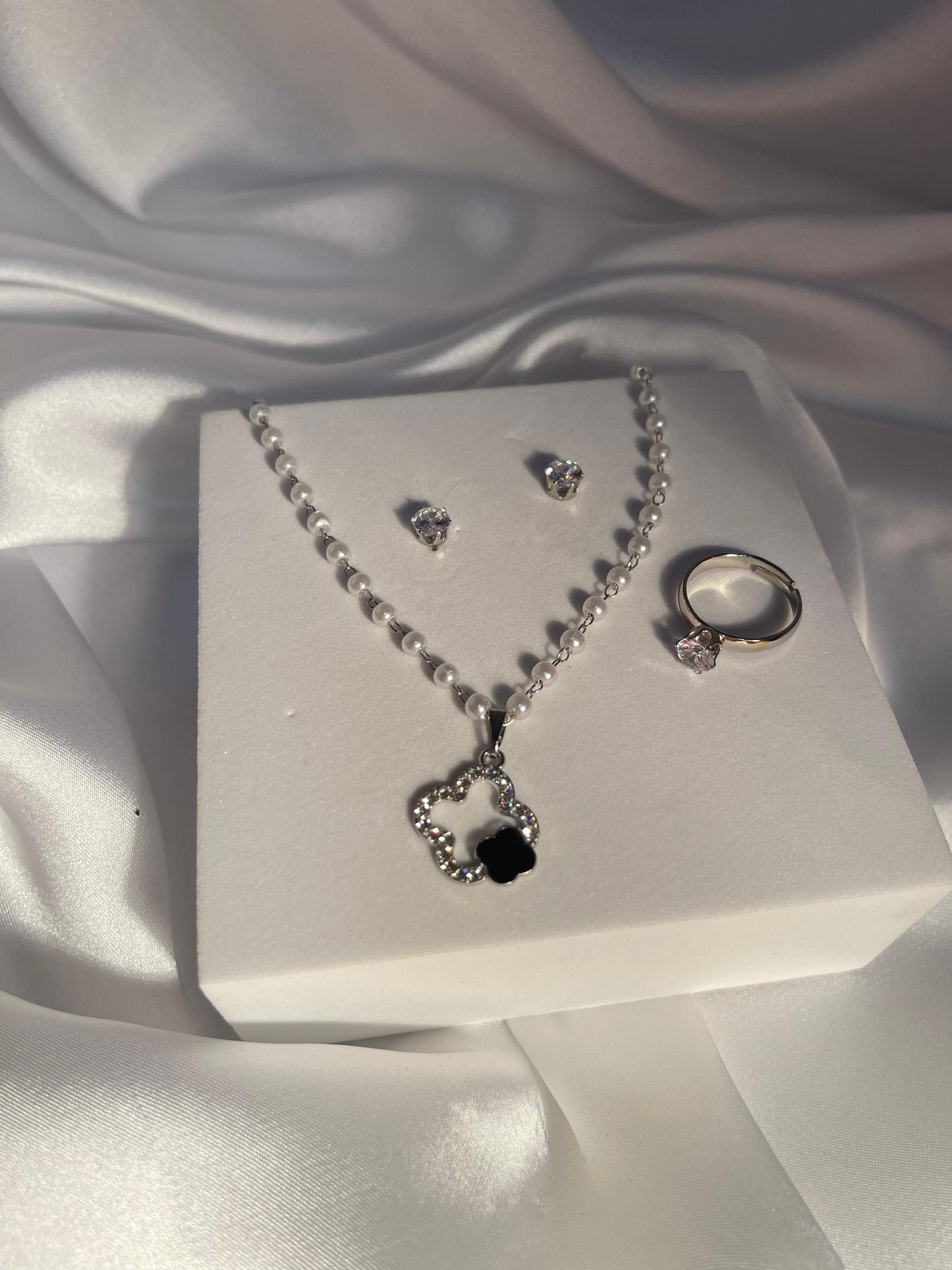 009-Everyday Grace Pendant Set